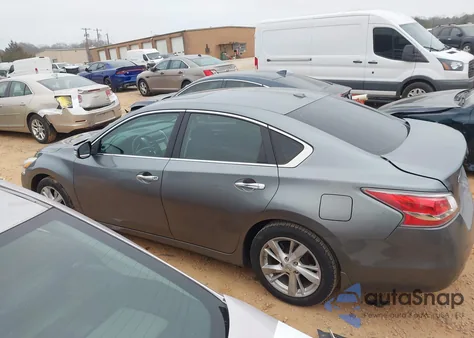 2015 Nissan Altima 2.5 Sv z USA, uszkodzony, nr VIN 1N4AL3AP7FC287813